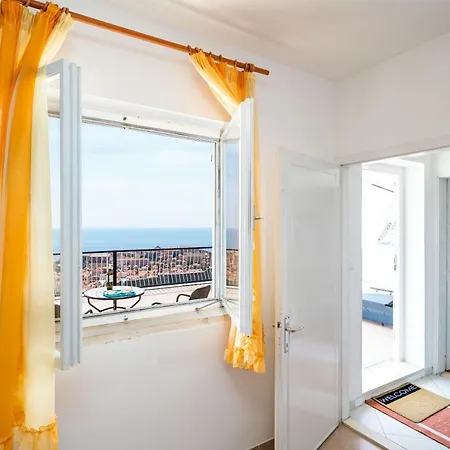 スラヴカ ゲストハウス